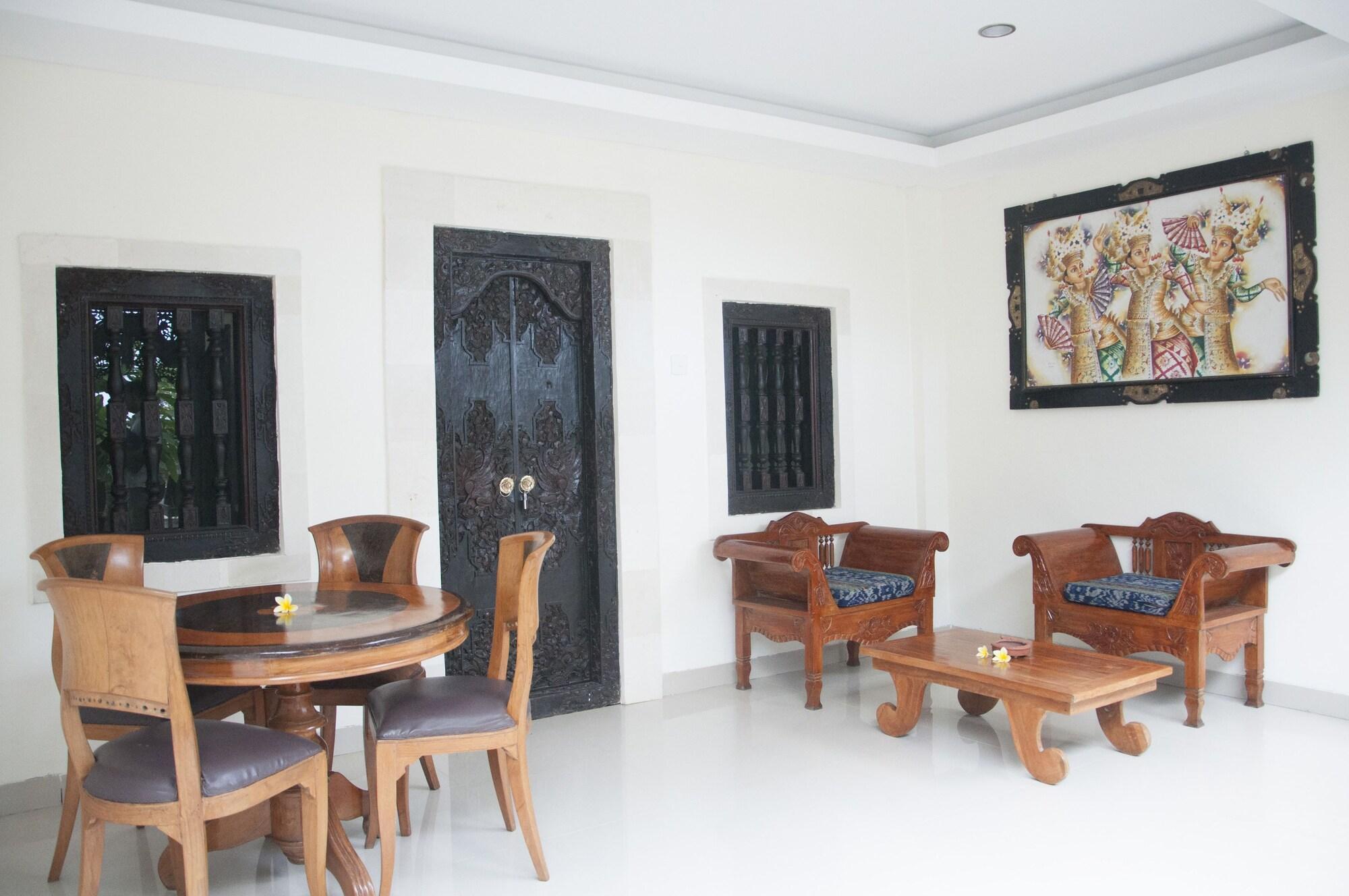 Puri Saron Senggigi Hotel Exteriör bild